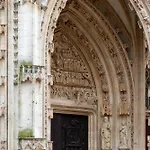 Olivier Elegance Au Coeur De Rouen